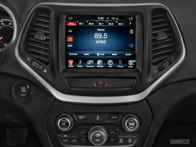 jeep grand cherokee fm radio not working